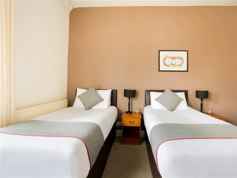 Corner Hotel Carnoustie Buitenkant foto