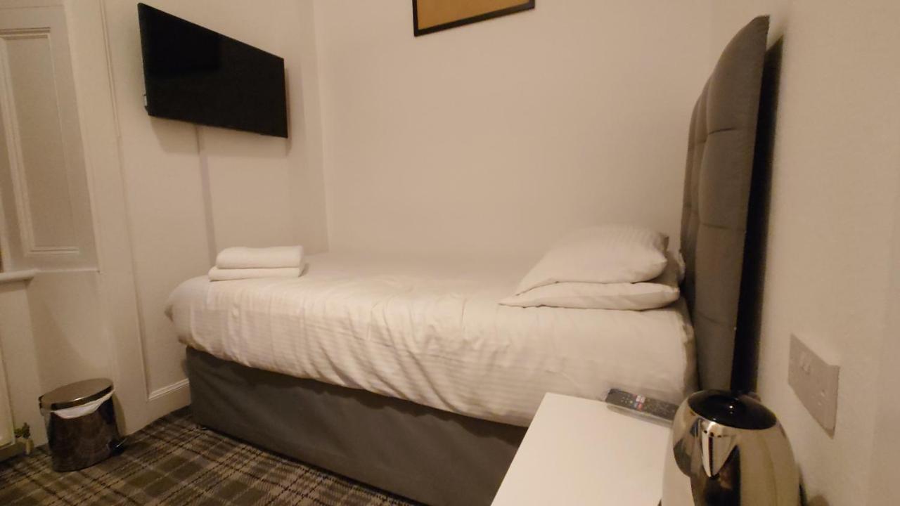 Corner Hotel Carnoustie Buitenkant foto